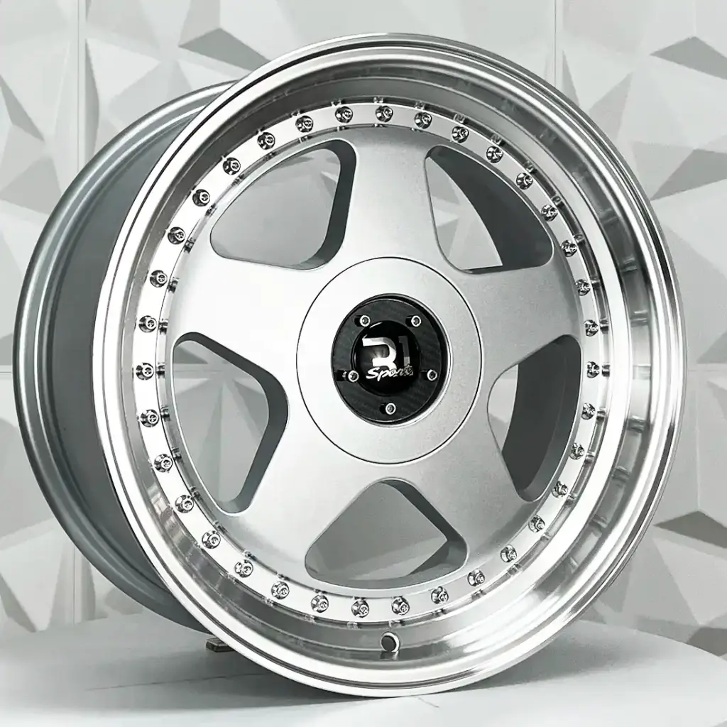 L2585 SML CR 01.webp